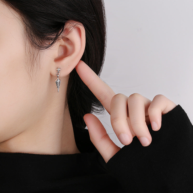 Yunchaoxuan S925 sterling silver European and American diamond exquisite pattern earrings, personality trendy rock men's and women's earrings, earrings
