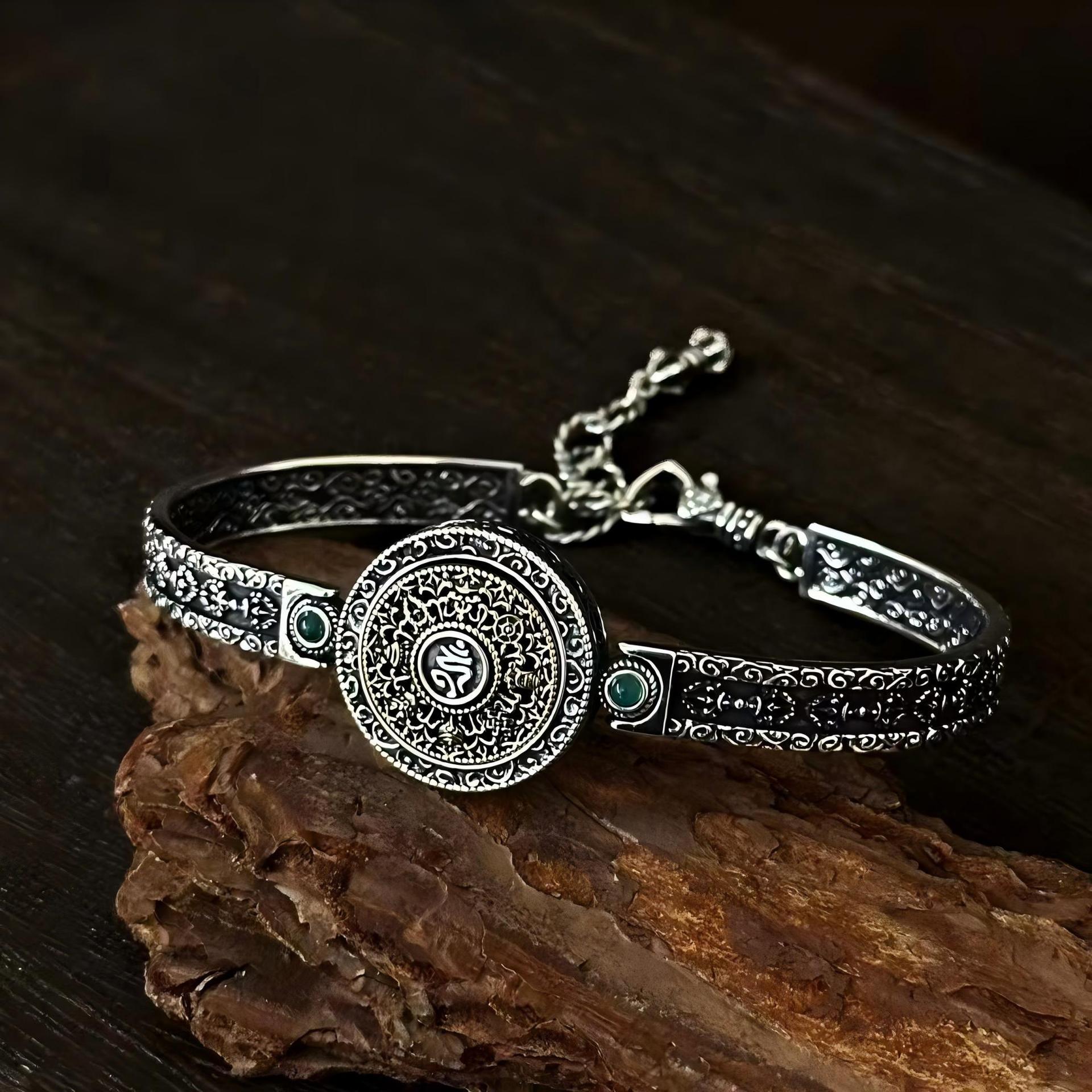 S925 Pure Silver Vintage Chinese Style Green Tara Seed Character Bracelet Heavy Industry Eight-Treasure Compass Versatile High-End Niche Look
