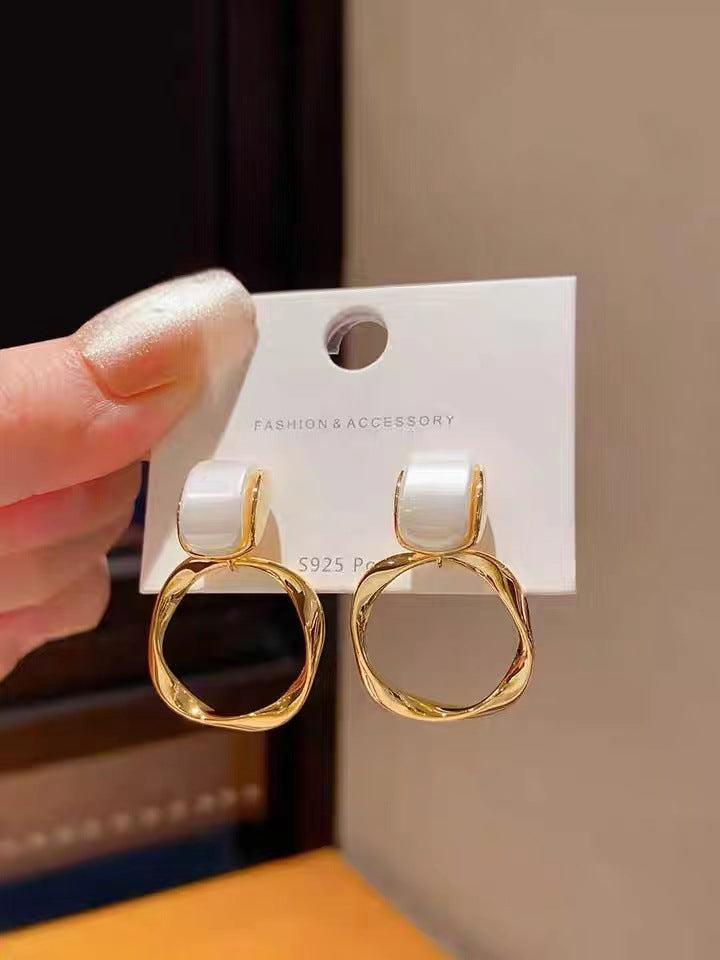 S925 silver needle exaggerated metal circle stud earrings high-end personality fashion earrings niche versatile light luxury earrings women