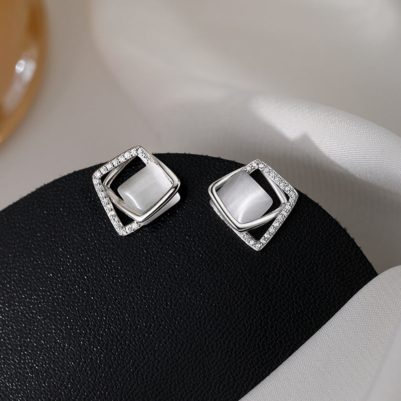 925 Pure Silver Geometric Stud Earrings New 2024 Hot Light Luxury Women's Earrings with a High-End Niche Earring