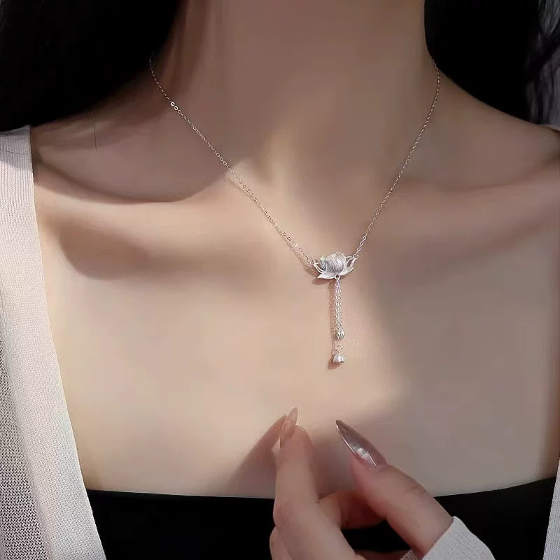 925 Sterling Silver Lotus Necklace Women's 2025 New Explosive Pendant New Chinese Clavicle Chain Foot Silver Necklace Girlfriends