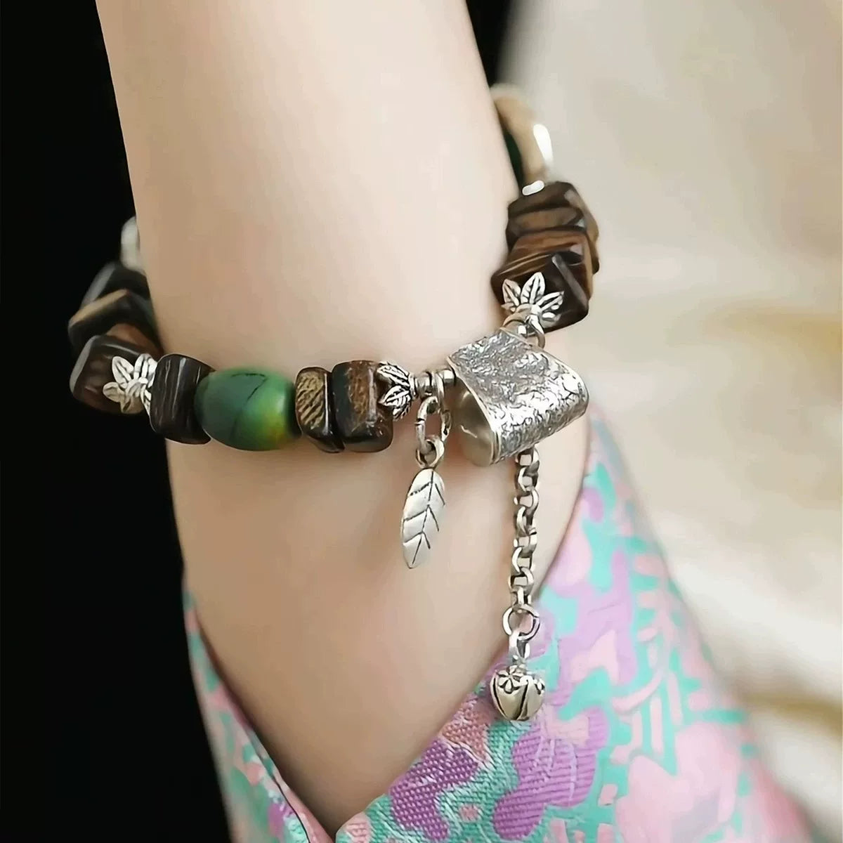 925 silver retro new Chinese agarwood silver axe bracelet elastic bracelet old ethnic style green agate niche design