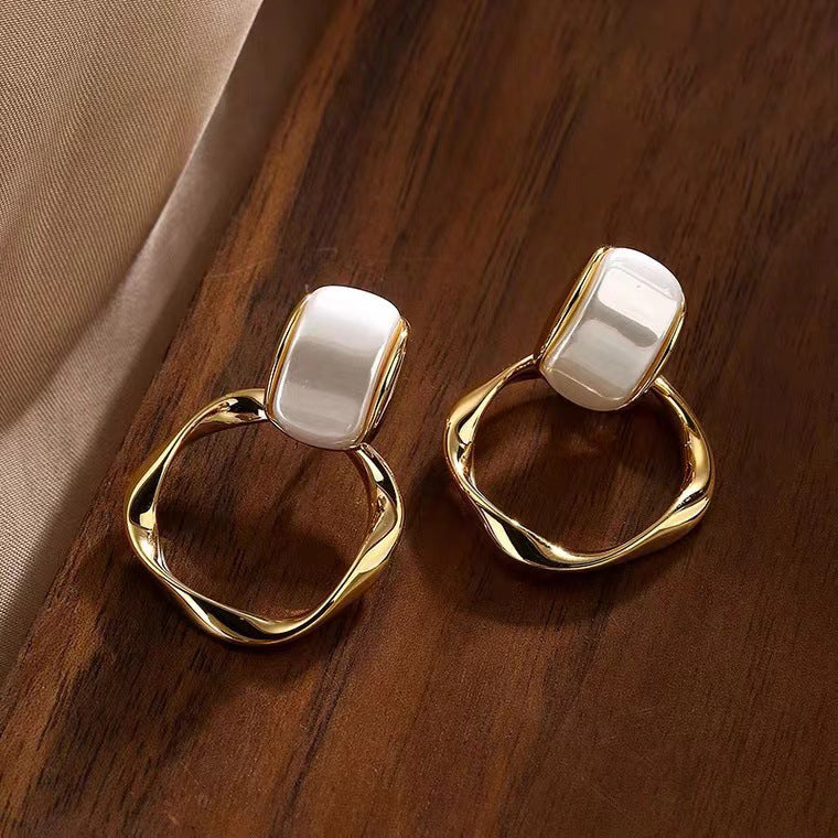 S925 silver needle exaggerated metal circle stud earrings high-end personality fashion earrings niche versatile light luxury earrings women