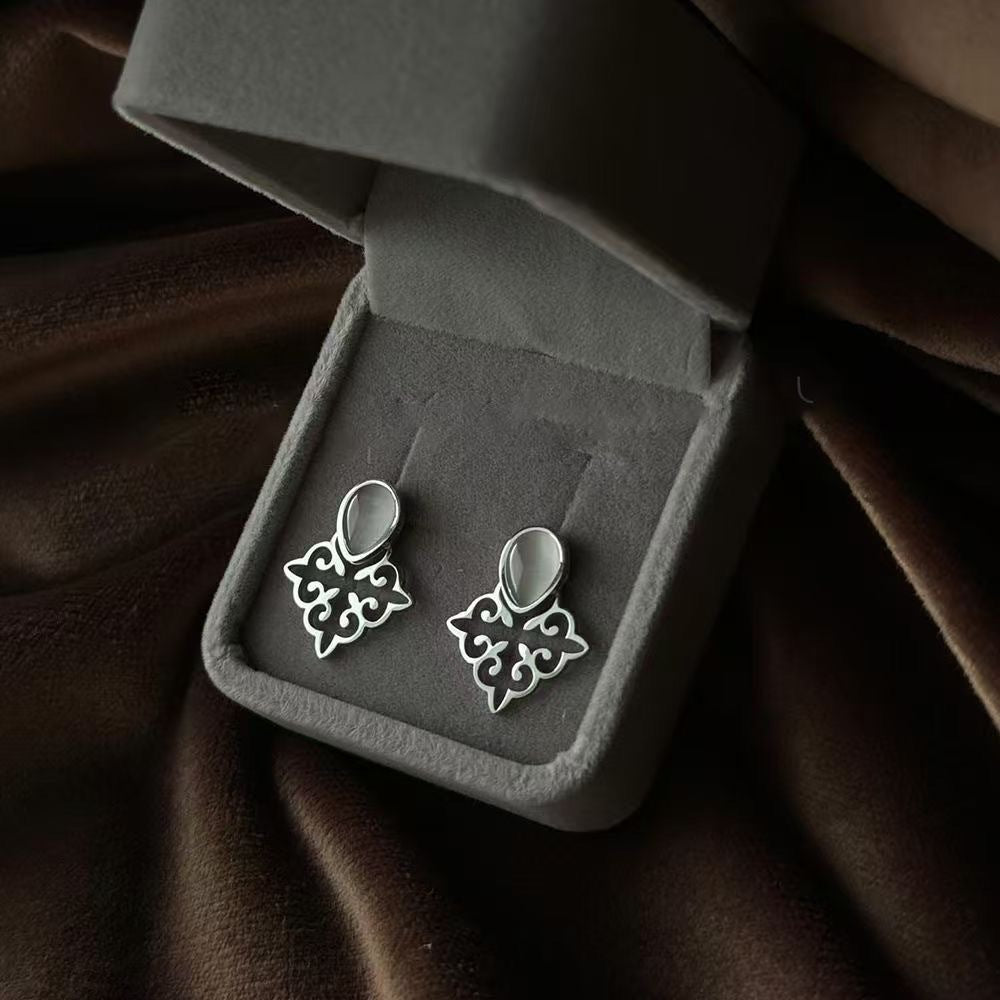 S925 Silver Agate Stud Earrings – Ram’s Horn Nomadic Style Elegance