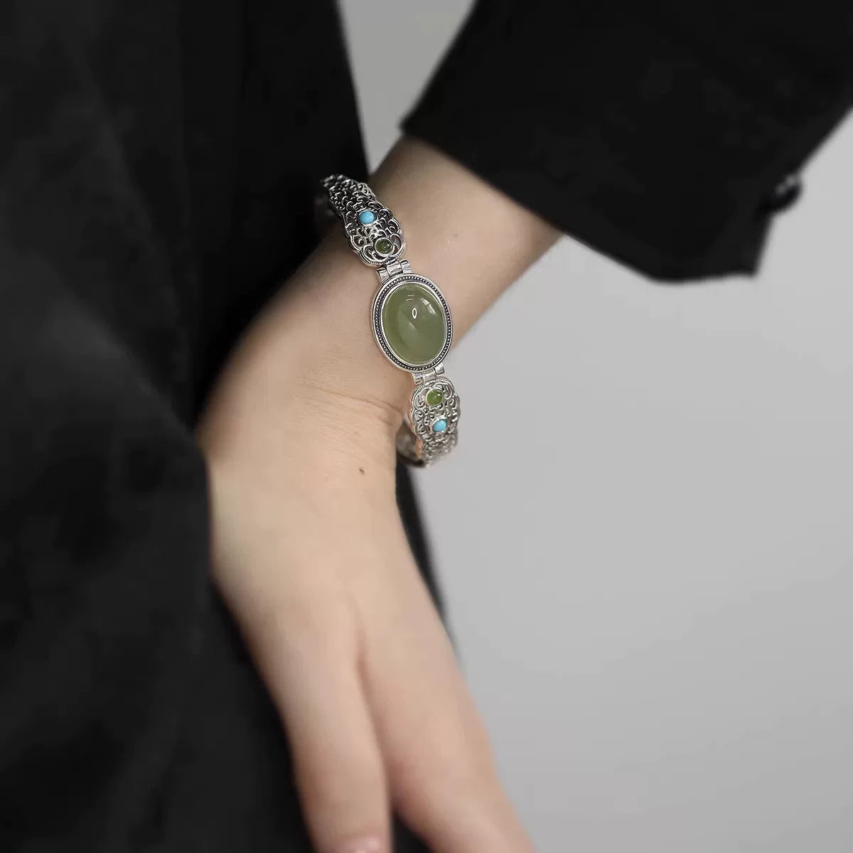 925 Silver Vintage New Chinese Style Oval Hetian Jade Bracelet Turquoise Hollow Roll Grass Pattern Niche Design with a Sophisticated Feel