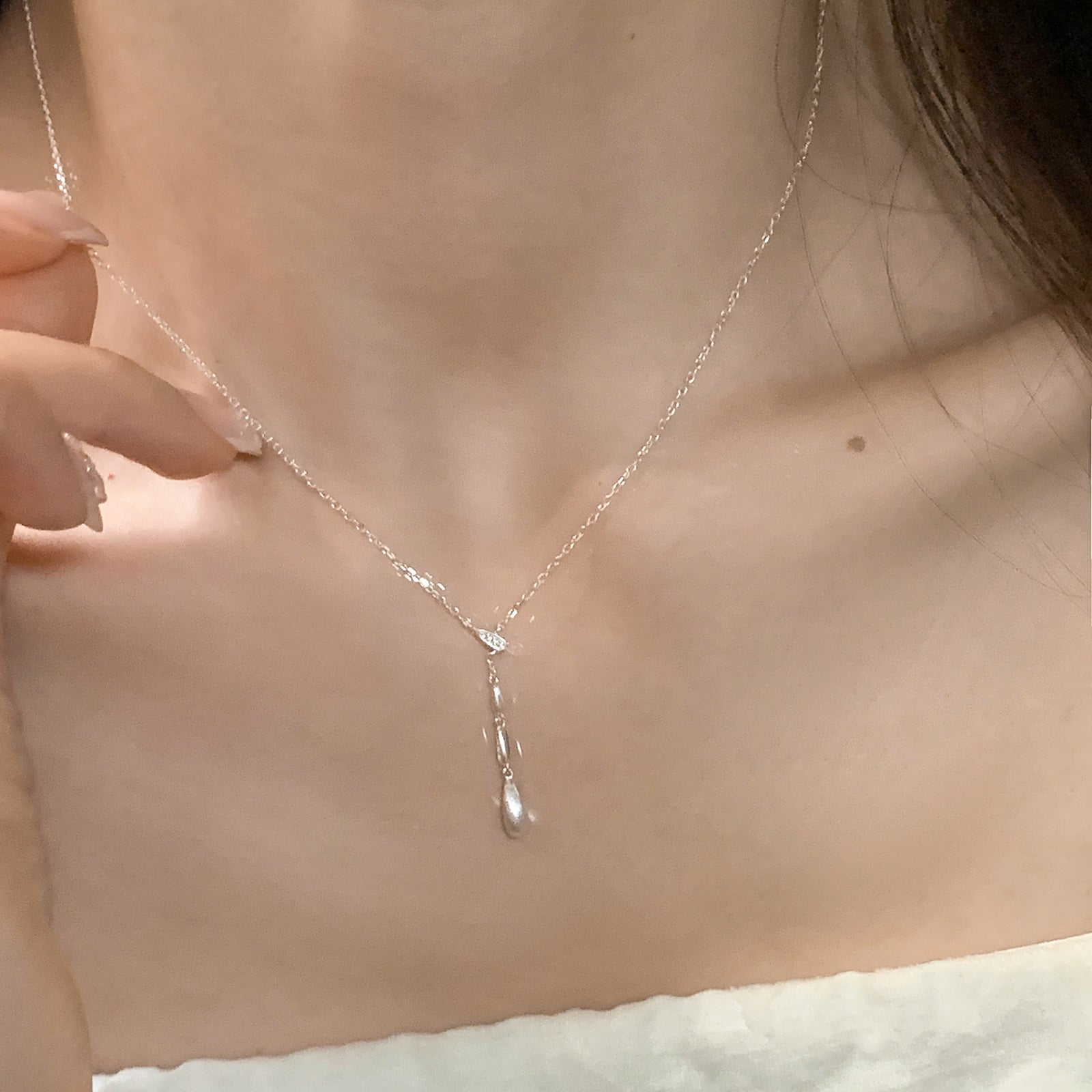 S925 pure silver waterdrop fine chain tassel necklace for women, light luxury high-end brushed collarbone chain, minimalist niche necklace trendy
