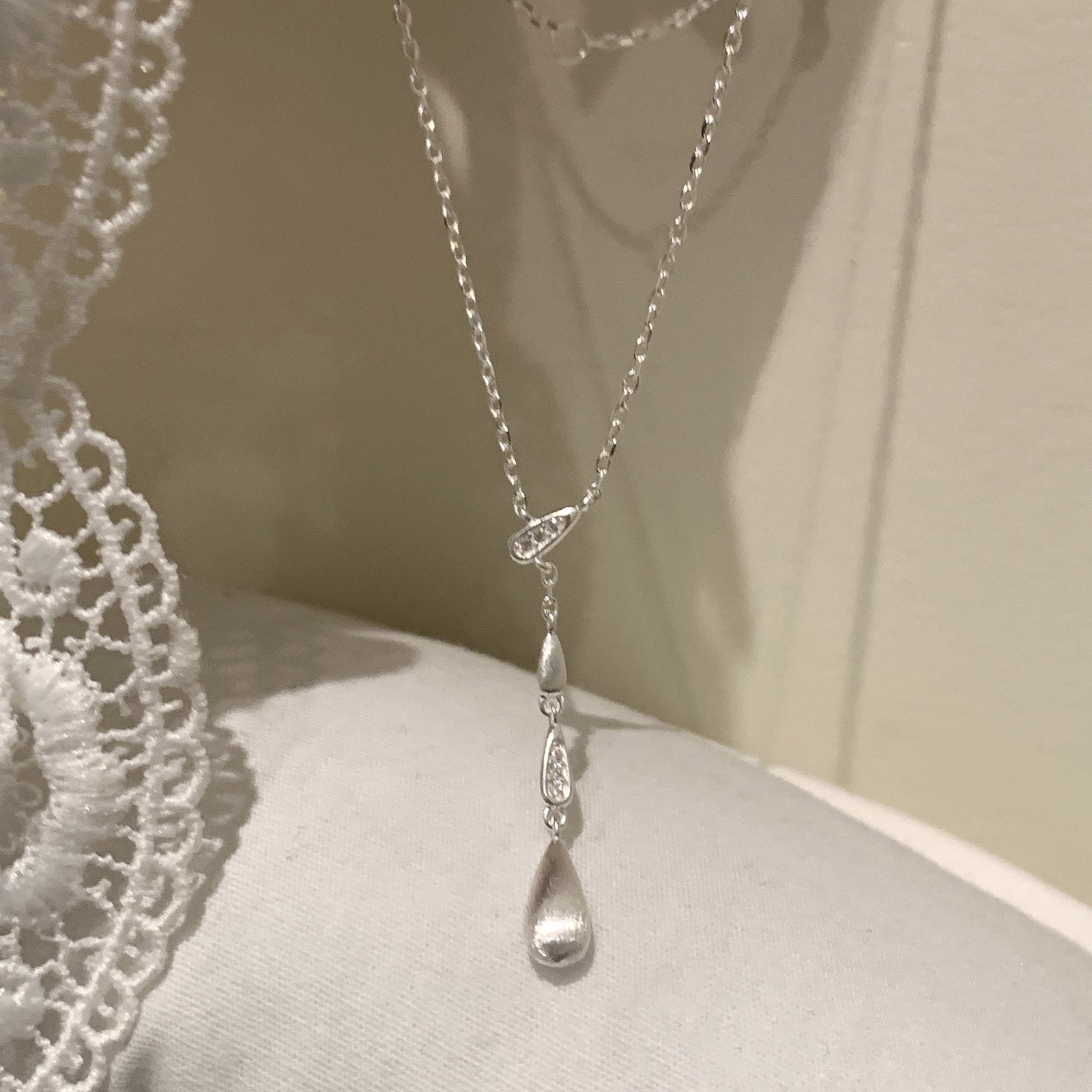 S925 pure silver waterdrop fine chain tassel necklace for women, light luxury high-end brushed collarbone chain, minimalist niche necklace trendy