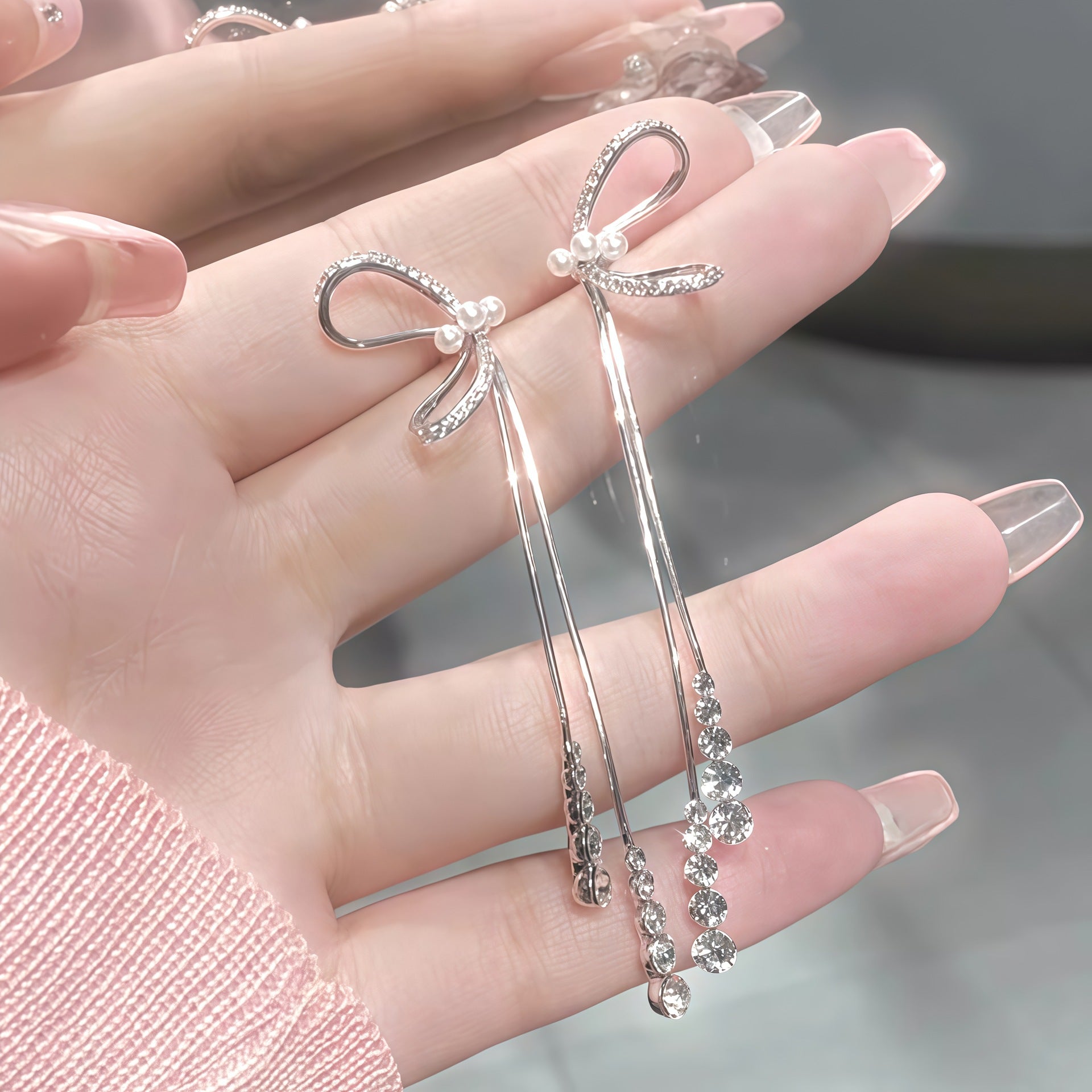 S925 sterling silver needle ultra-sparkling bow tassel earrings for women, light luxury high-end earrings, elegant versatile earrings