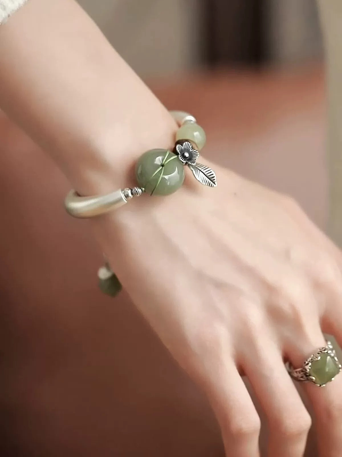 925 Silver New Chinese Style Bent Tube Flower Hetian Peace Button Bracelet for Women, Vintage Chinese Style Niche Design Versatile Bracelet