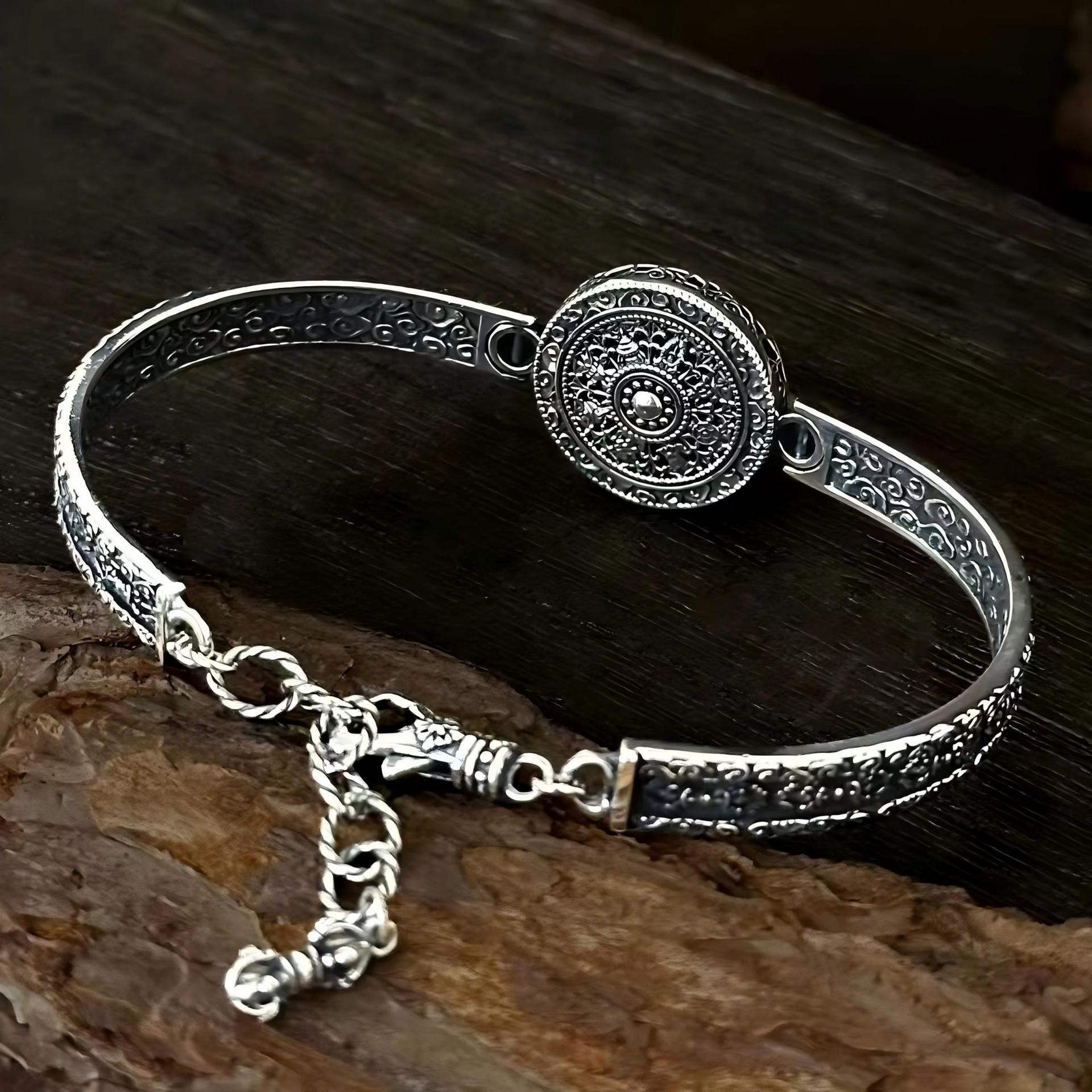 S925 Pure Silver Vintage Chinese Style Green Tara Seed Character Bracelet Heavy Industry Eight-Treasure Compass Versatile High-End Niche Look