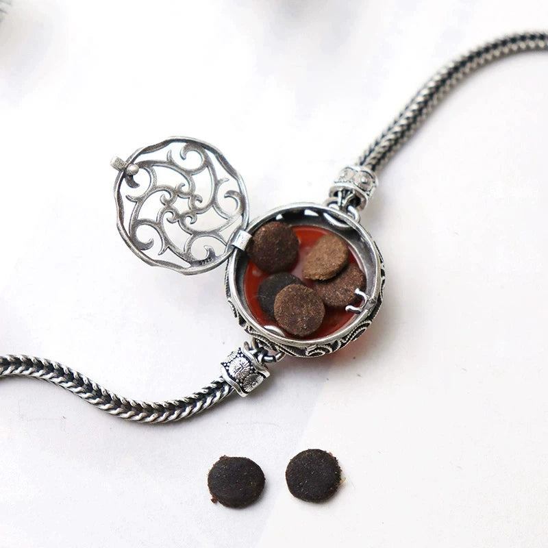 925 silver retro new Chinese flower sachet bracelet on the wrist can be opened Nanhong hollow flameless diffuser niche design